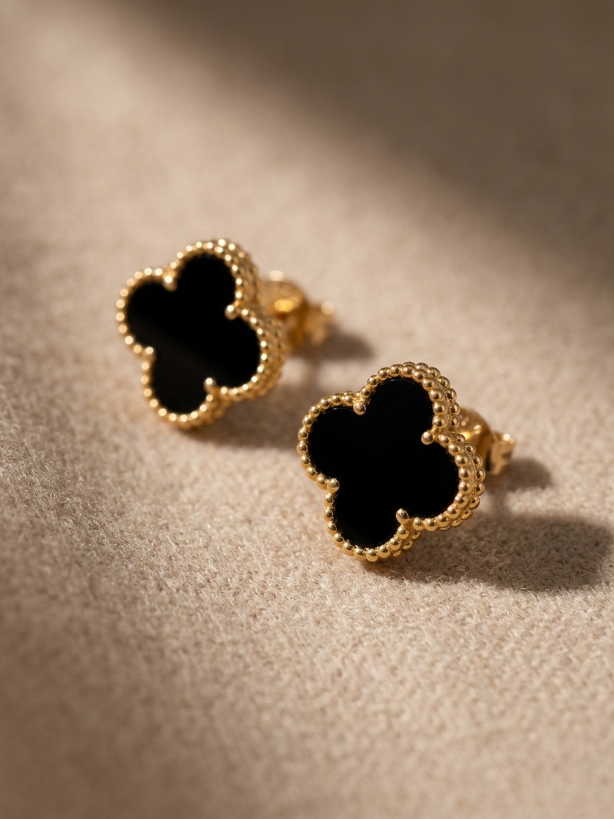 Noir Clover Studs alt